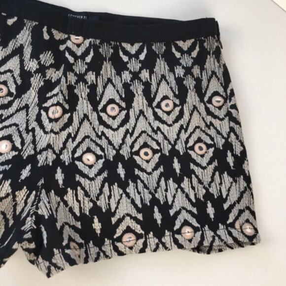 Black Silver Pink Mirrored Ikat Shorts Sz Small - Picture 5 of 6